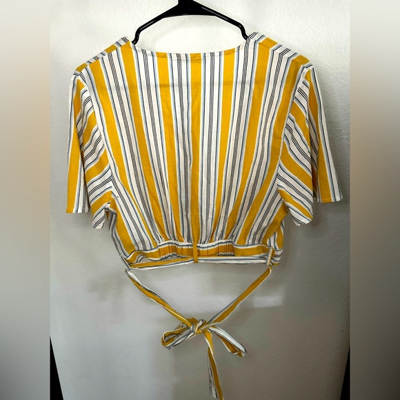 Crop Top - Picture 2 of 3